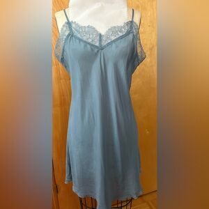 For Love and Liberty by Johnny was silk slip size m